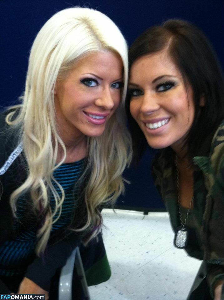Angelina Love Nahý Uniklá fotka #1
