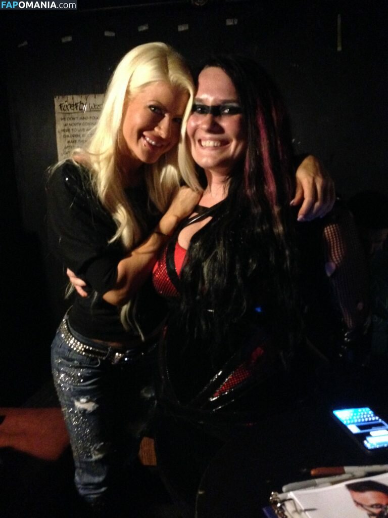 Angelina Love Nahý Uniklá fotka #3