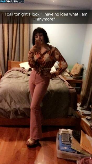Ariela Barer Nahý Uniklá fotka #16