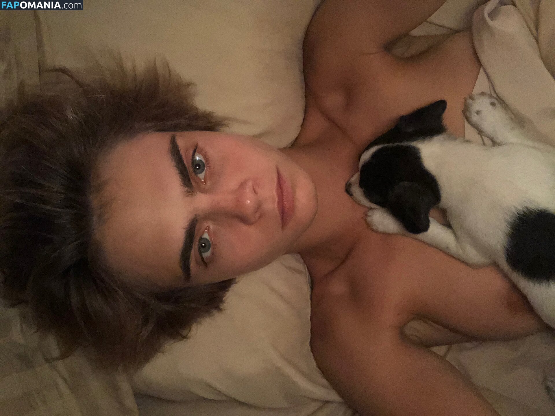 Ashley Benson And Cara Delevingne Nahý Uniklá fotka #36