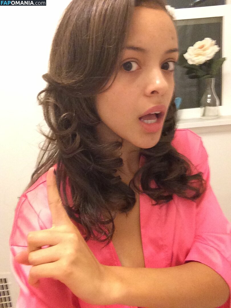 Aubrey Cleland Nahý Uniklá fotka #54