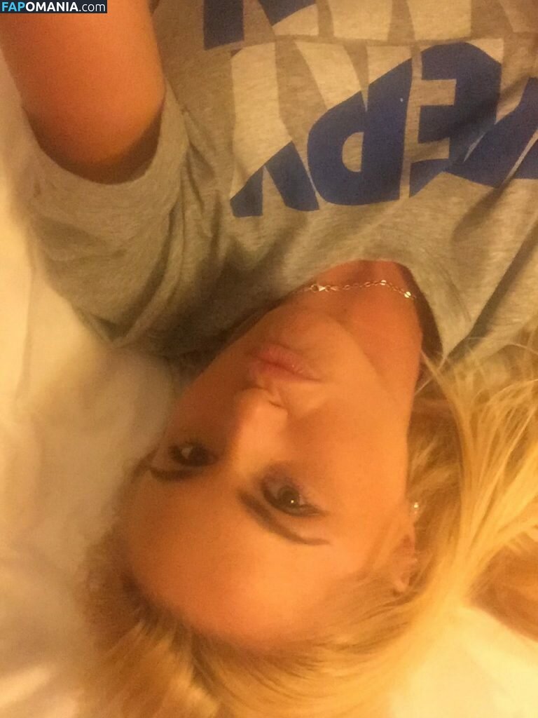 Carly Booth Nahý Uniklá fotka #45