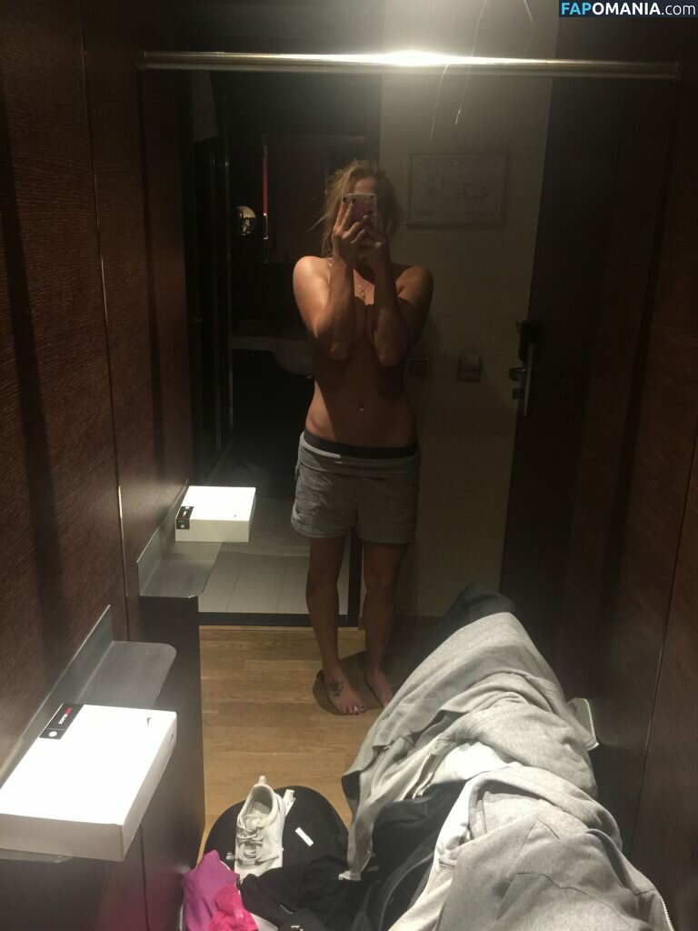 Carly Booth Nahý Uniklá fotka #109