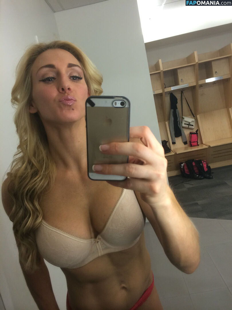 Charlotte Flair Nahý Uniklá fotka #13