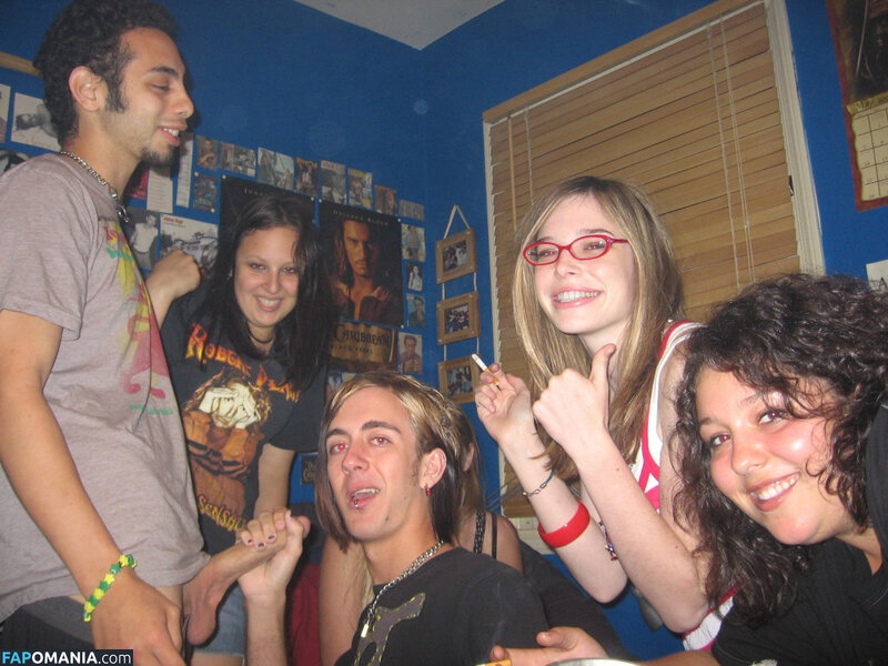 Chloe Dykstra Nahý Uniklá fotka #42