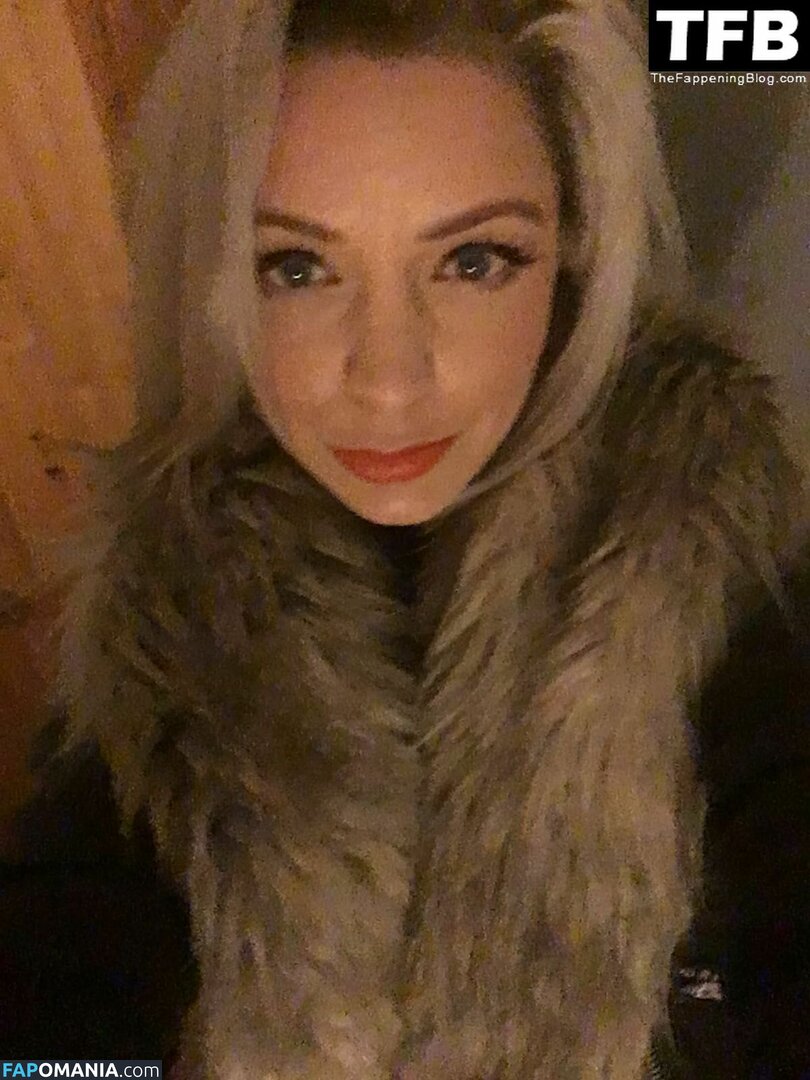 Claire Hutchings Nahý Uniklá fotka #37