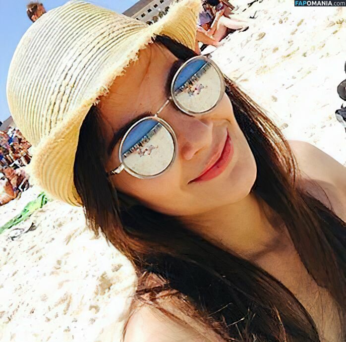 Cut Tari Nahý Uniklá fotka #68