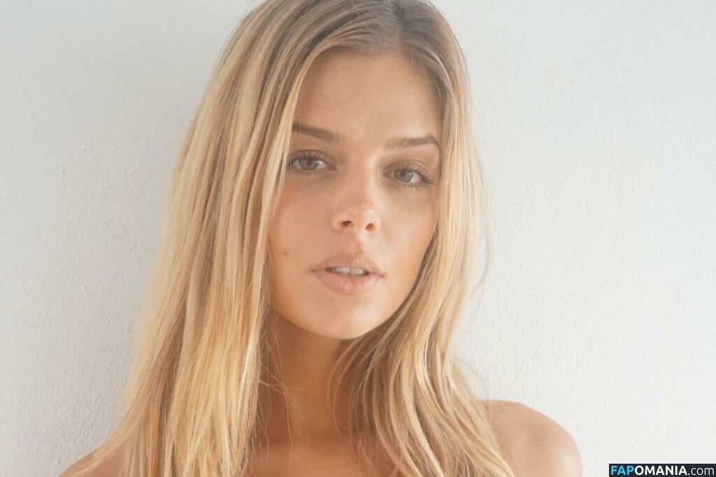 Danielle Knudson Nahý Uniklá fotka #118