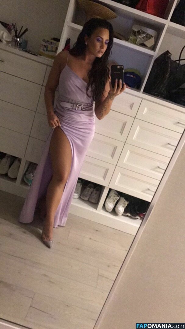 Demi Lovato Nahý Uniklá fotka #35