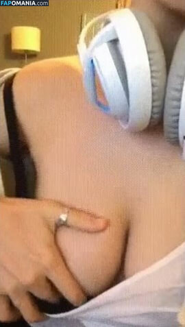 FrivolousFox Nahý Uniklá fotka #9