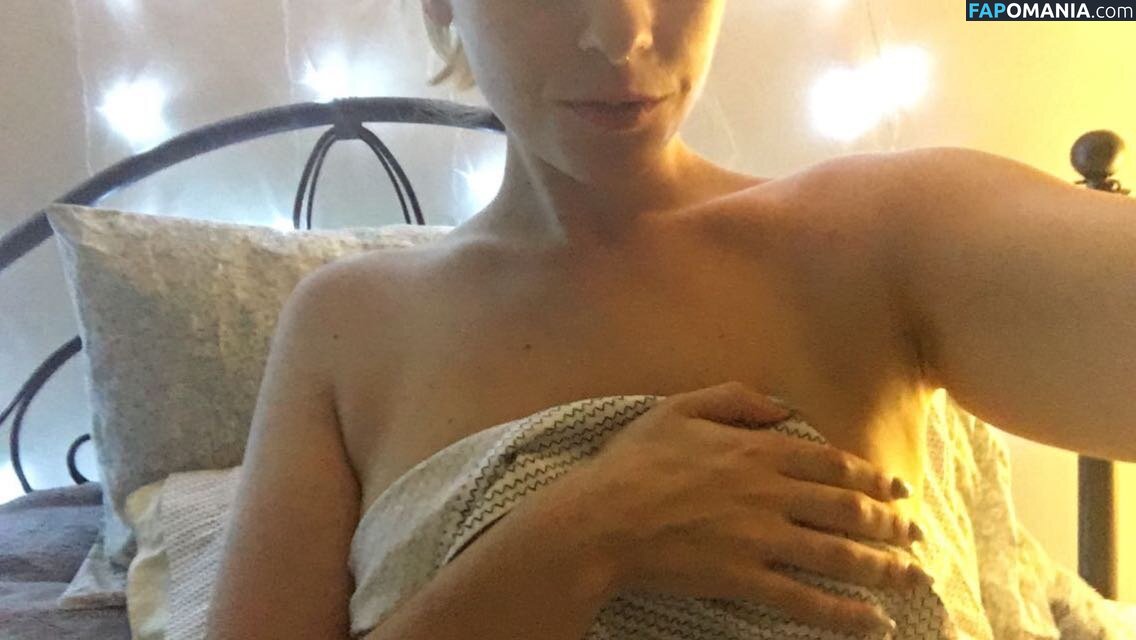 Hannah Schewel Nahý Uniklá fotka #52
