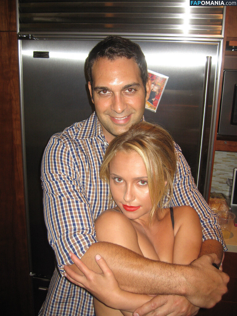 Hayden Panettiere Nahý Uniklá fotka #10