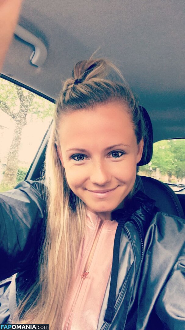 Julia Simic Nahý Uniklá fotka #16