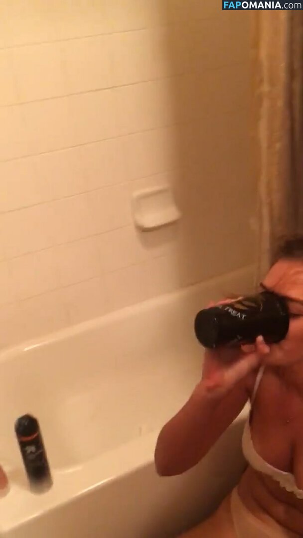 Kassidy Cook Nahý Uniklá fotka #33