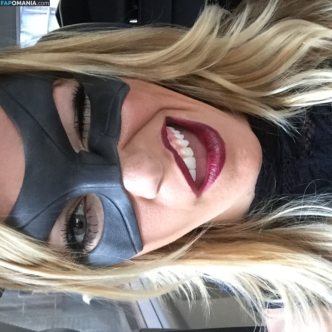 Katie Cassidy Nahý Uniklá fotka #31