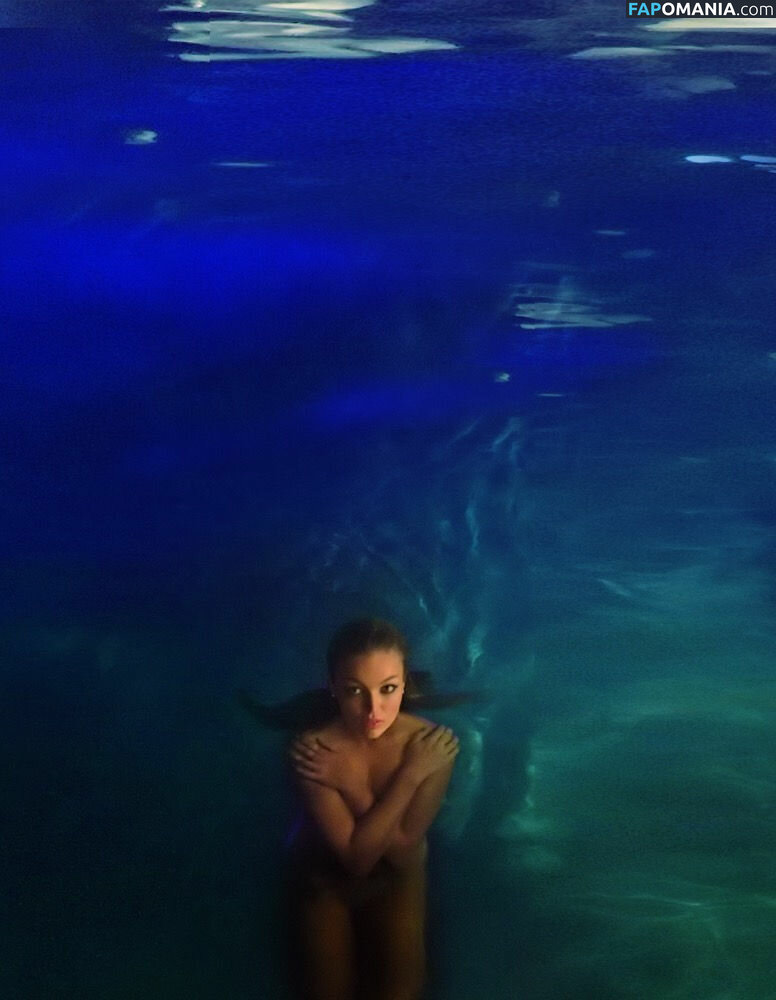 Lili Simmons Nahý Uniklá fotka #68