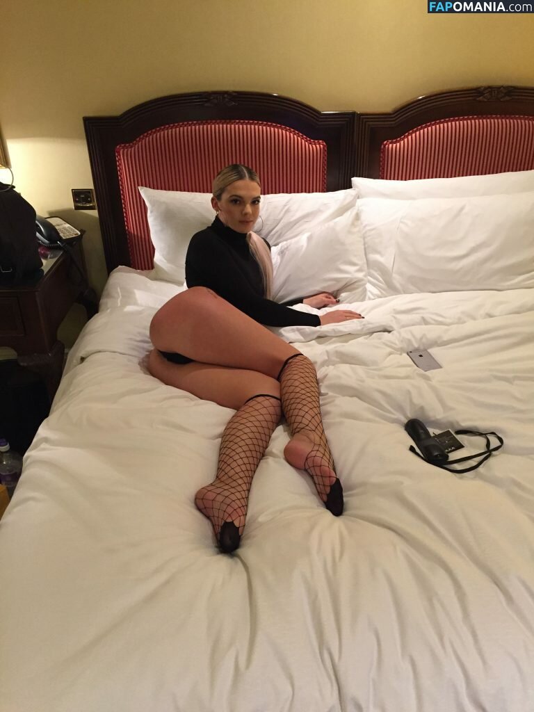 Louisa Johnson Nahý Uniklá fotka #18