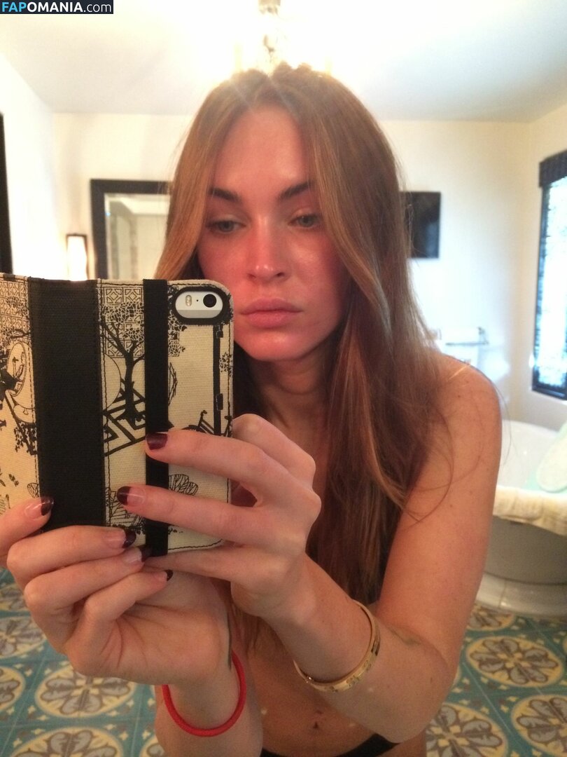 Megan Fox Nahý Uniklá fotka #24