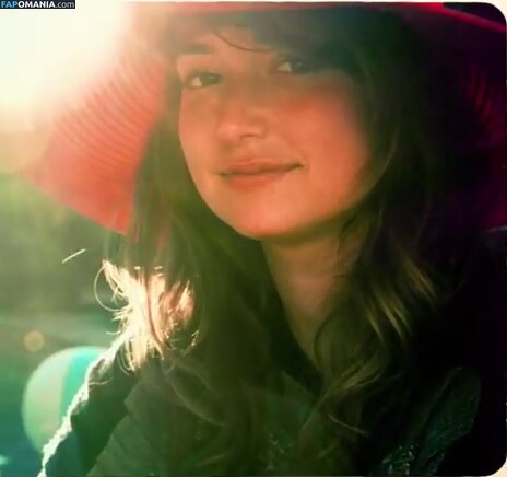 Milana Vayntrub Nahý Uniklá fotka #1