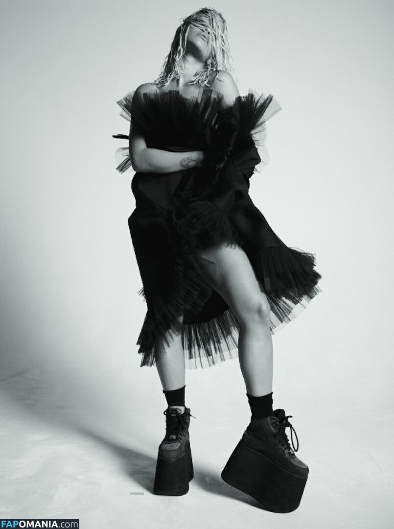 Rita Ora Nahý Uniklá fotka #139