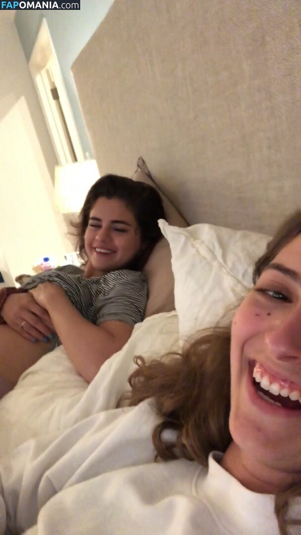 Selena Gomez Nahý Uniklá fotka #22