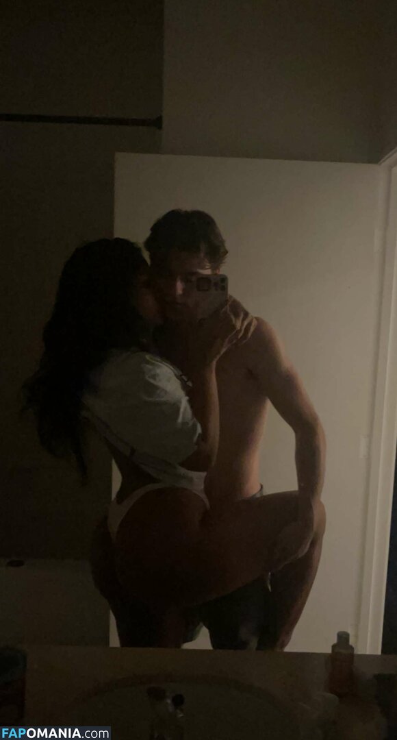Sienna Mae Gomez / sienna_mae / siennamaegomez Nahý OnlyFans  Uniklá fotka #619