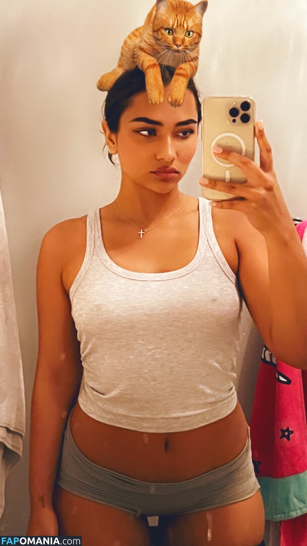 Sienna Mae Gomez / sienna_mae / siennamaegomez Nahý OnlyFans  Uniklá fotka #689