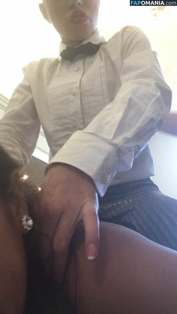 Sienna Mae Gomez / sienna_mae / siennamaegomez Nahý OnlyFans  Uniklá fotka #730