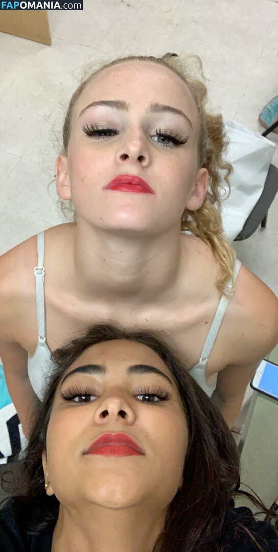 Sienna Mae Gomez / sienna_mae / siennamaegomez Nahý OnlyFans  Uniklá fotka #785