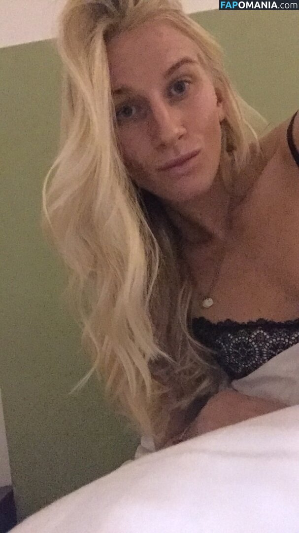 Sofia Jakobsson Nahý Uniklá fotka #194