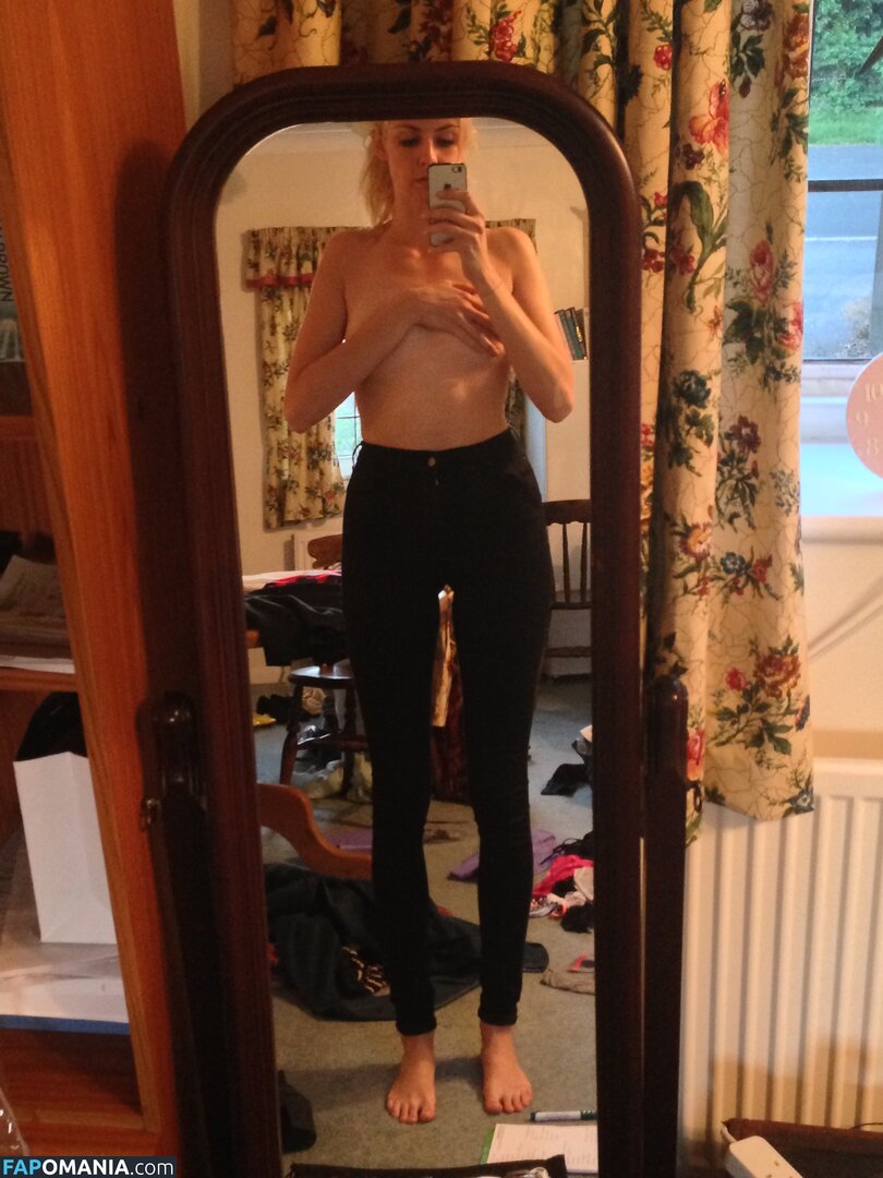 Tamsin Egerton Nahý Uniklá fotka #1