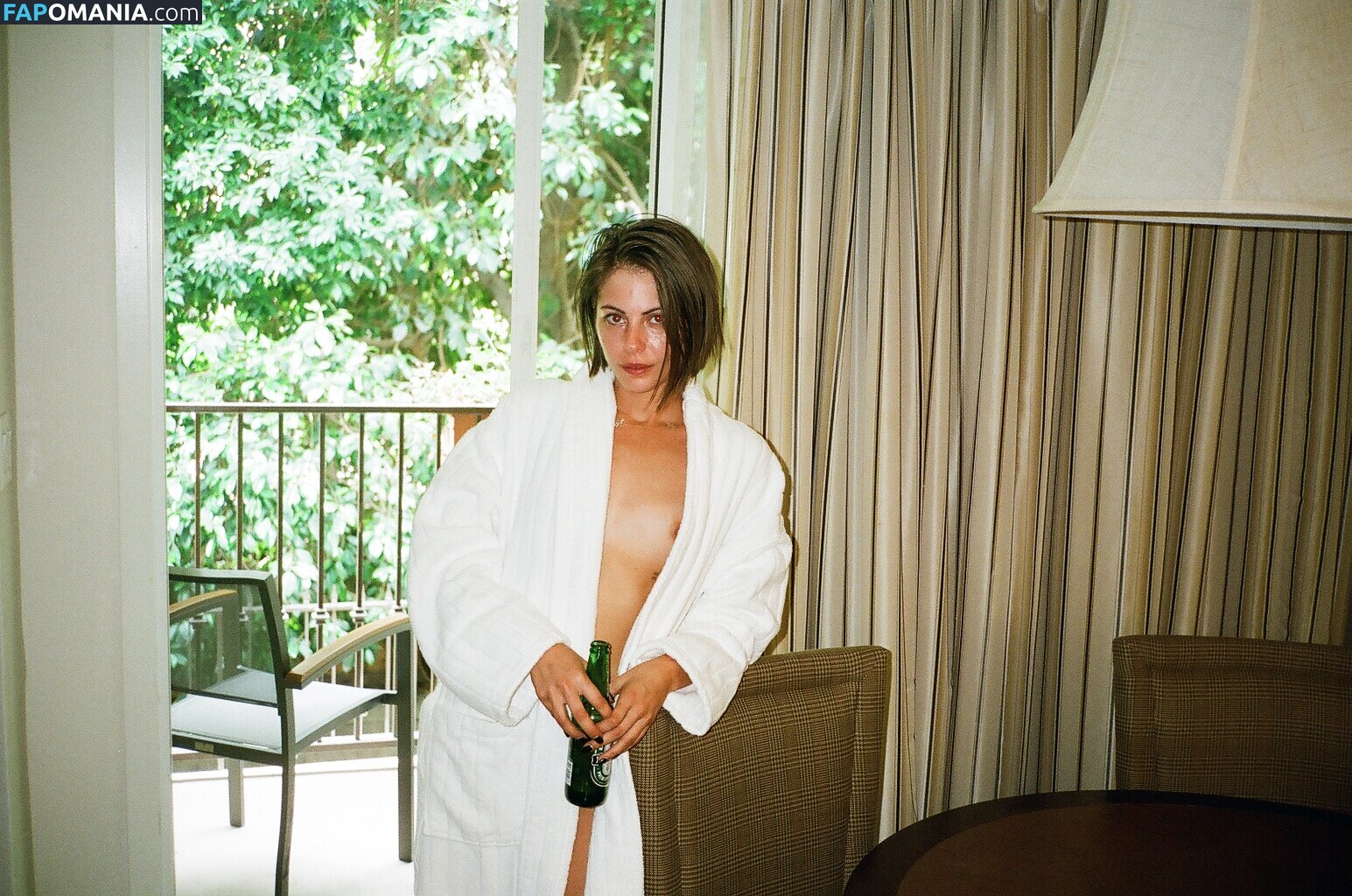 Willa Holland Nahý Uniklá fotka #18