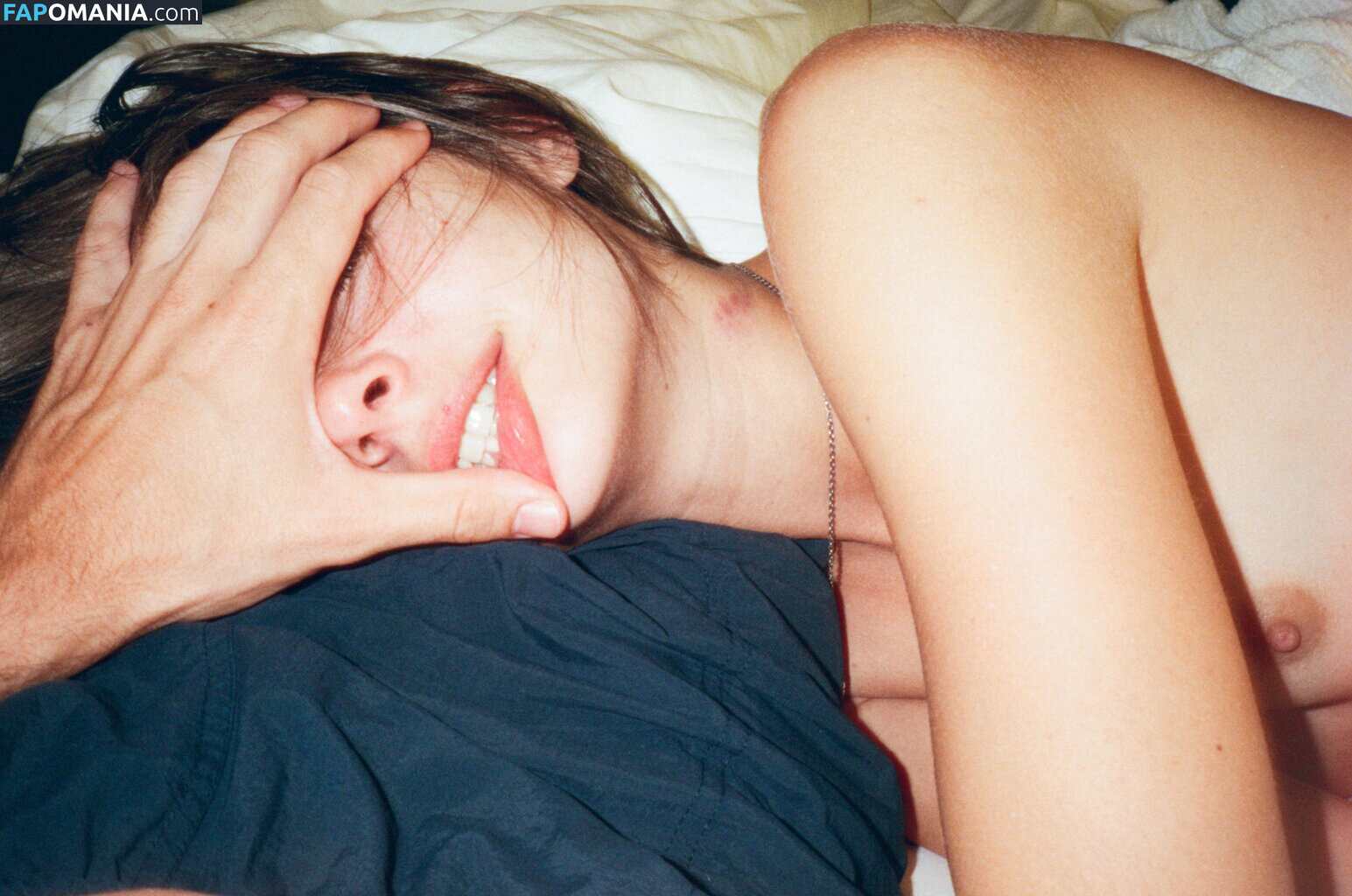 Willa Holland Nahý Uniklá fotka #24