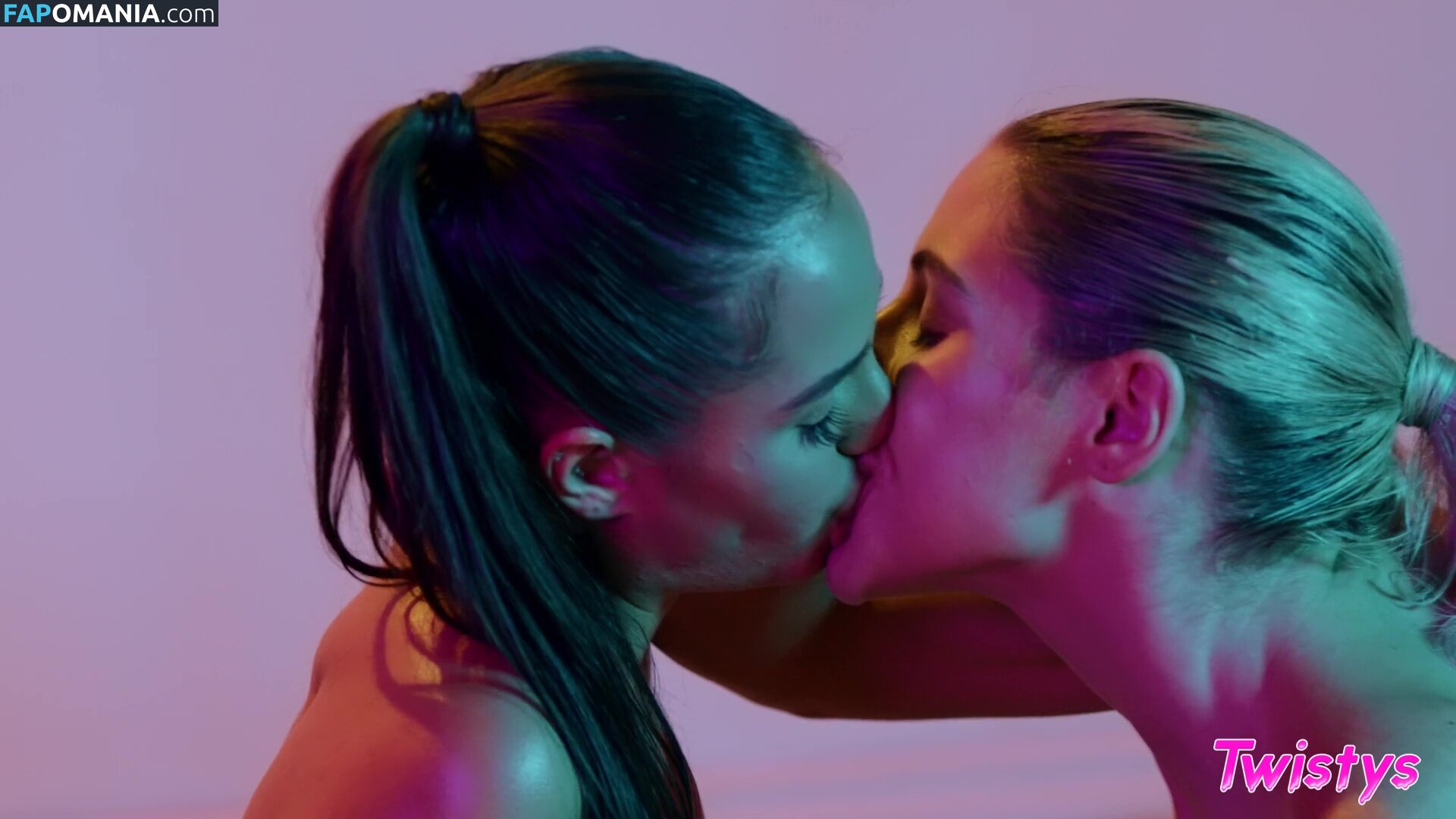 Abella Danger / abelladanger / dangershewrote Nahý OnlyFans  Uniklá fotka #7