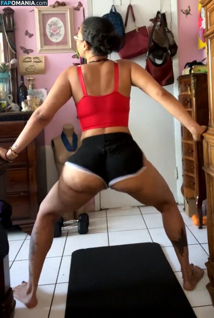 2xthesunshineinc / Afiya Sunshine / AfiyaSunshine / https: / queenafiyasunshine Nahý OnlyFans  Uniklá fotka #6