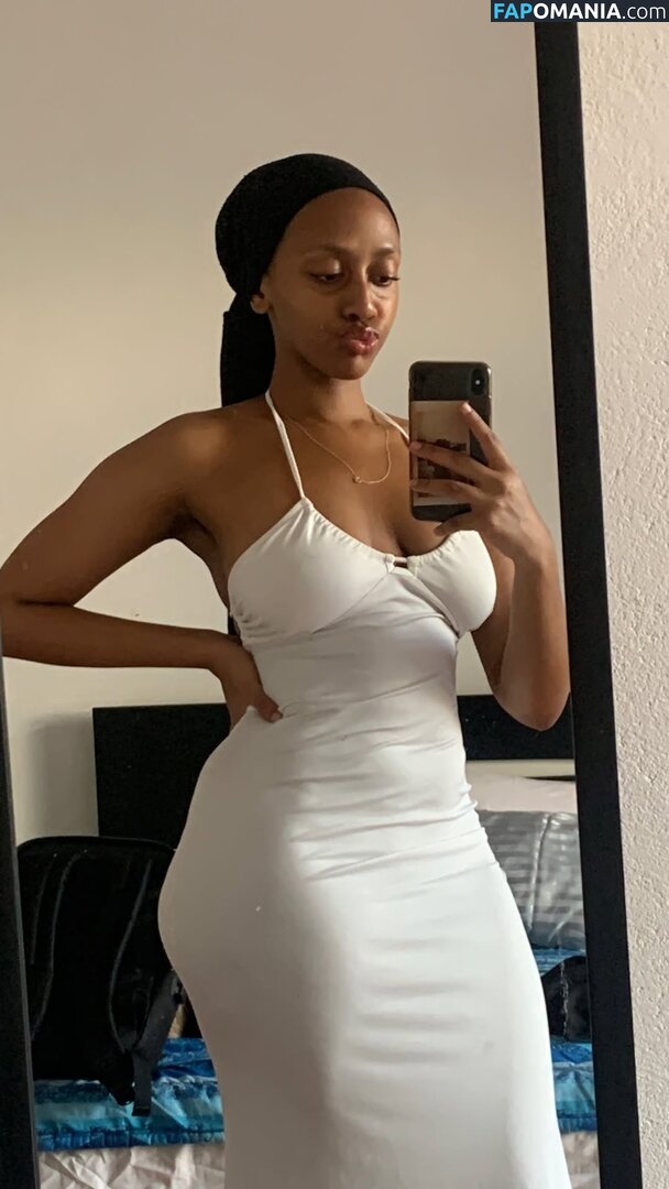 African Booty Meat / curvyandnatural Nahý OnlyFans  Uniklá fotka #1