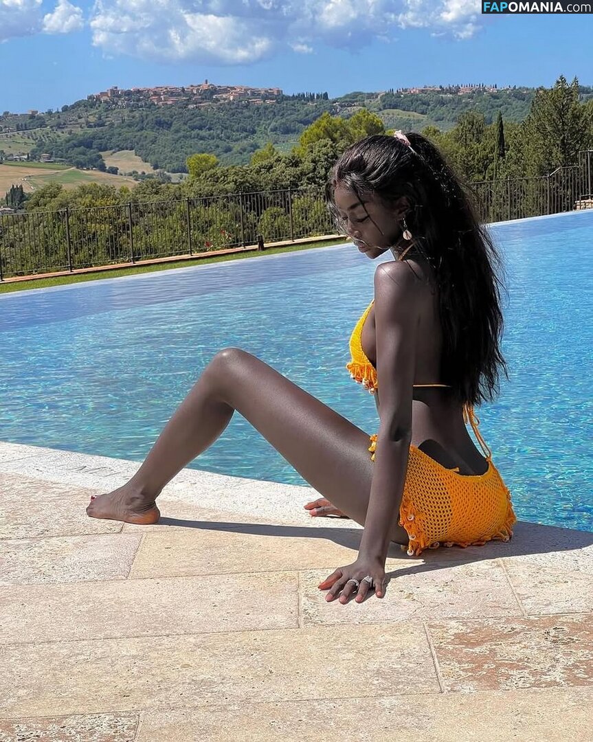 African Booty Meat / curvyandnatural Nahý OnlyFans  Uniklá fotka #3