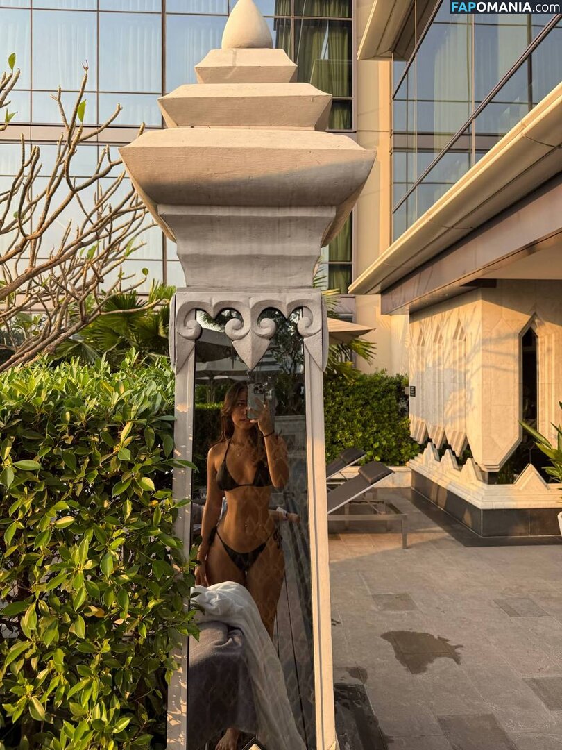 aimeehofficial / aimeejaihall Nahý OnlyFans  Uniklá fotka #2