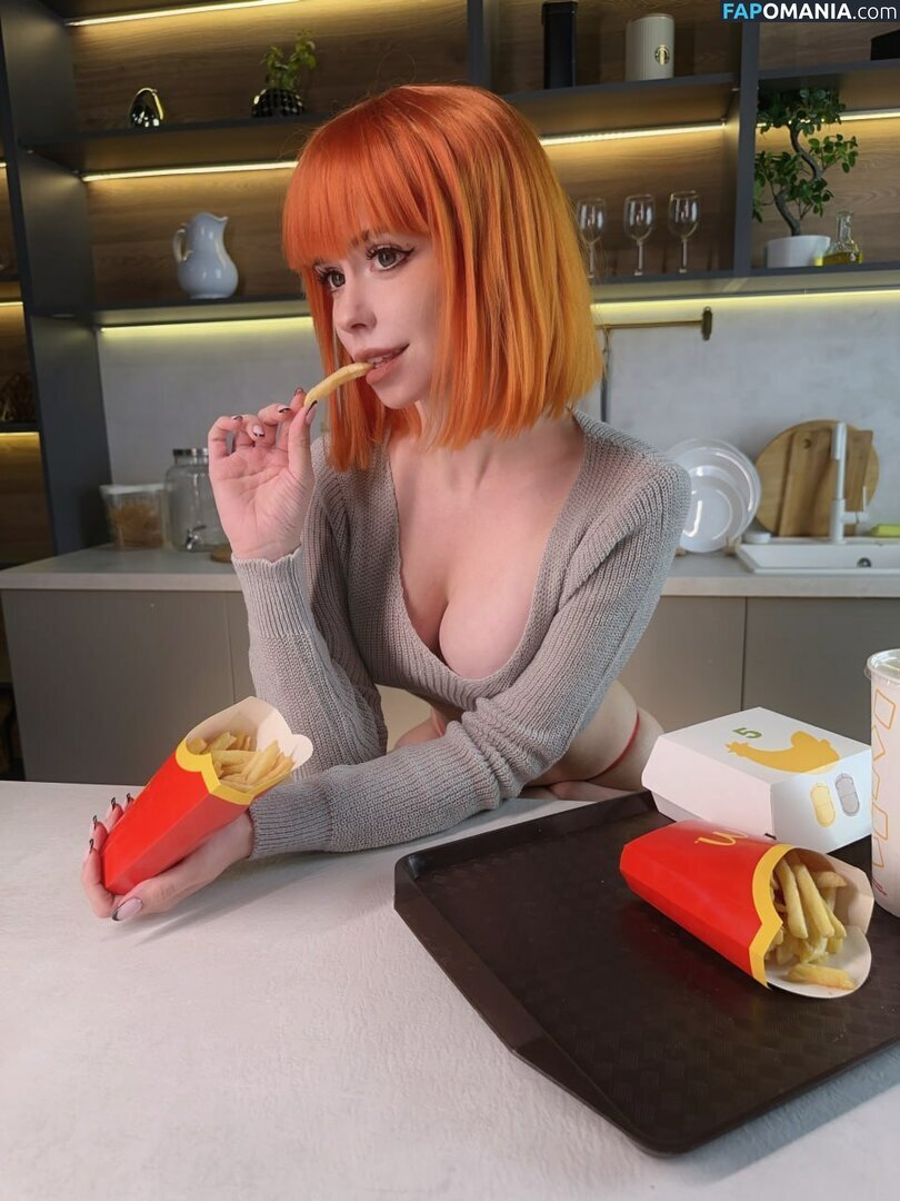 Alexandra Bodler / Caterpillar / caterpillar_cos / caterpillarcos / caterpillarcos_ Nahý OnlyFans  Uniklá fotka #75