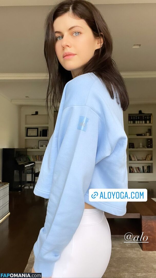 Alexandra Daddario / alexandradaddario Nahý OnlyFans  Uniklá fotka #2066