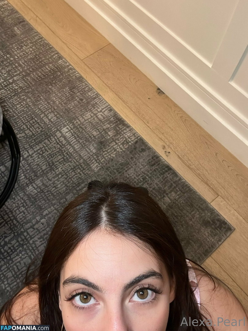 alexapearl / alexasxlife Nahý OnlyFans  Uniklá fotka #9
