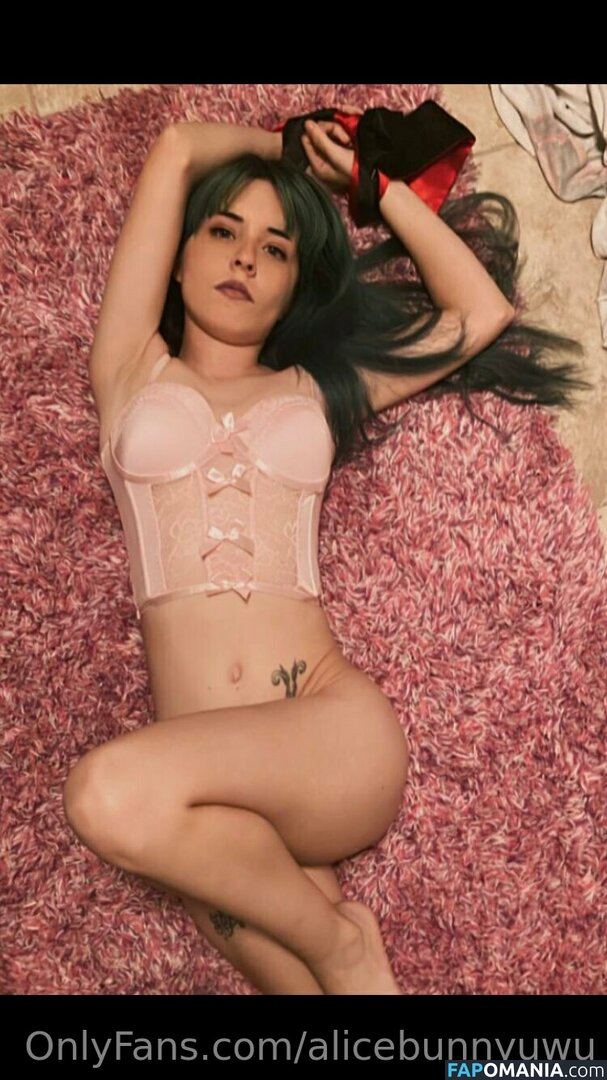 alicebluwu / alicebunnyuwu Nahý OnlyFans  Uniklá fotka #14