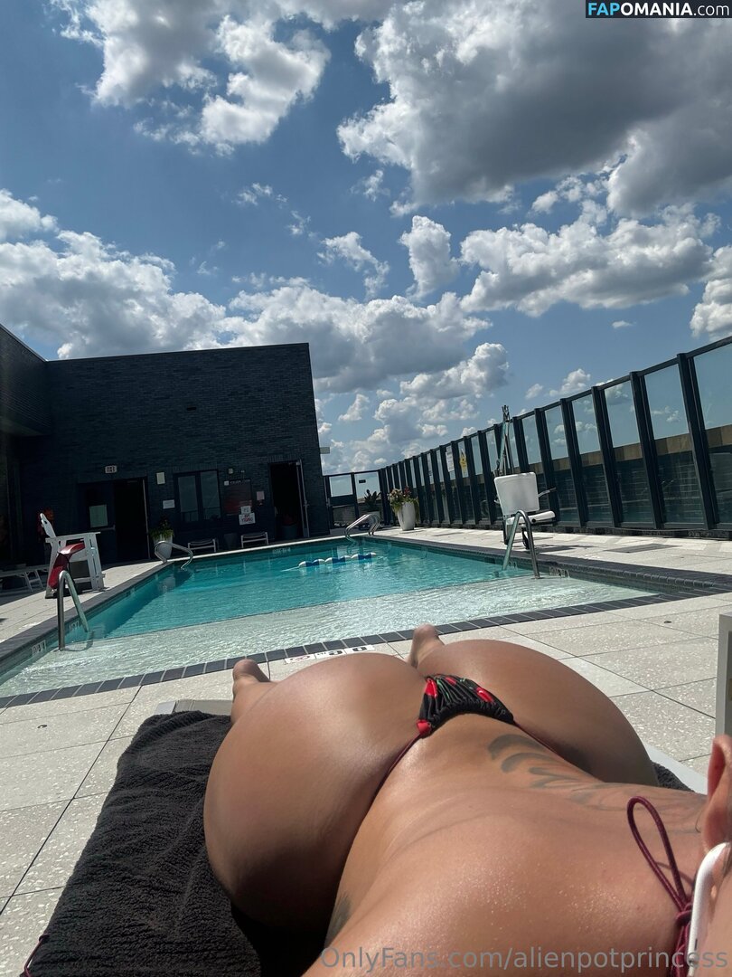 AlienPotPrincess / _alienpotprincess_ Nahý OnlyFans  Uniklá fotka #9