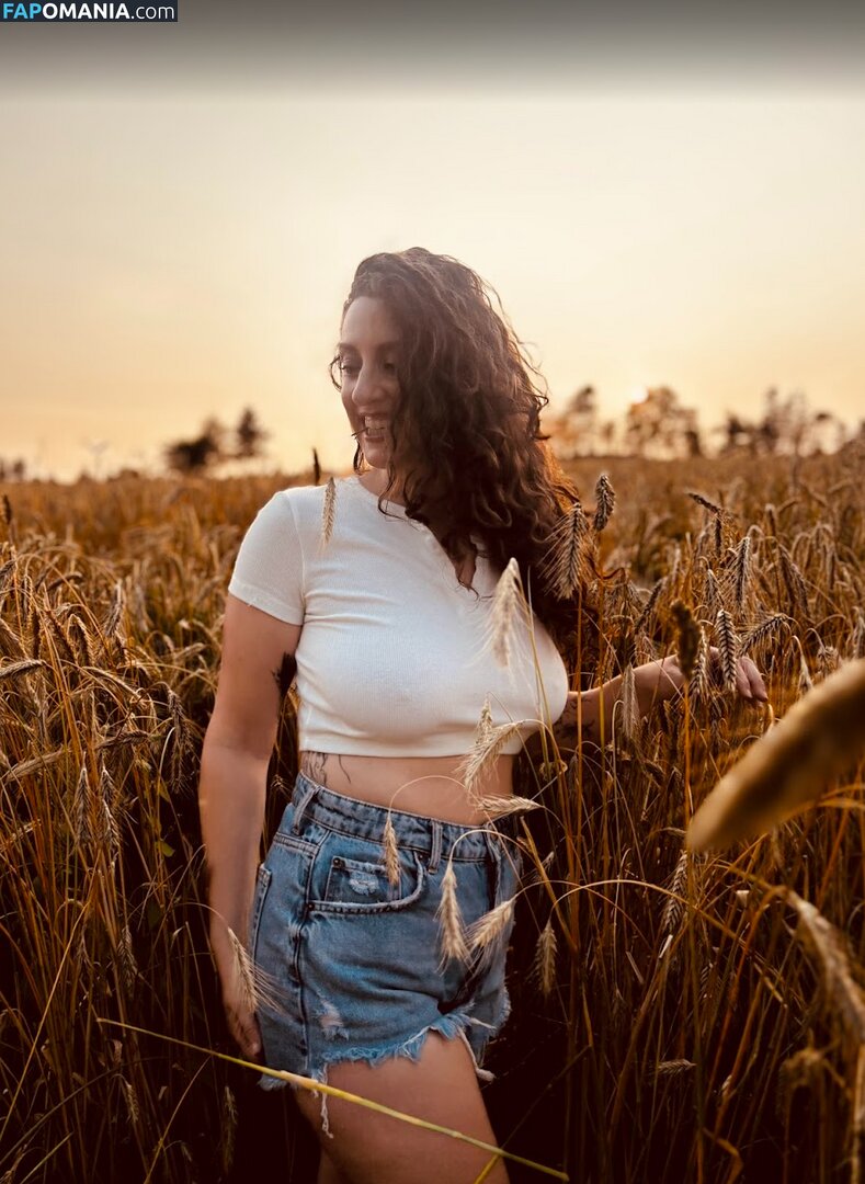 aliimp_mixed_media / aliimperiale Nahý OnlyFans  Uniklá fotka #1