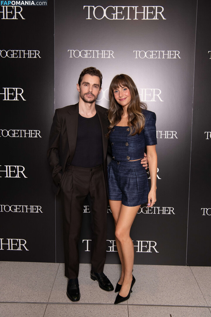 Alison Brie / alisonbrie Nahý OnlyFans  Uniklá fotka #22