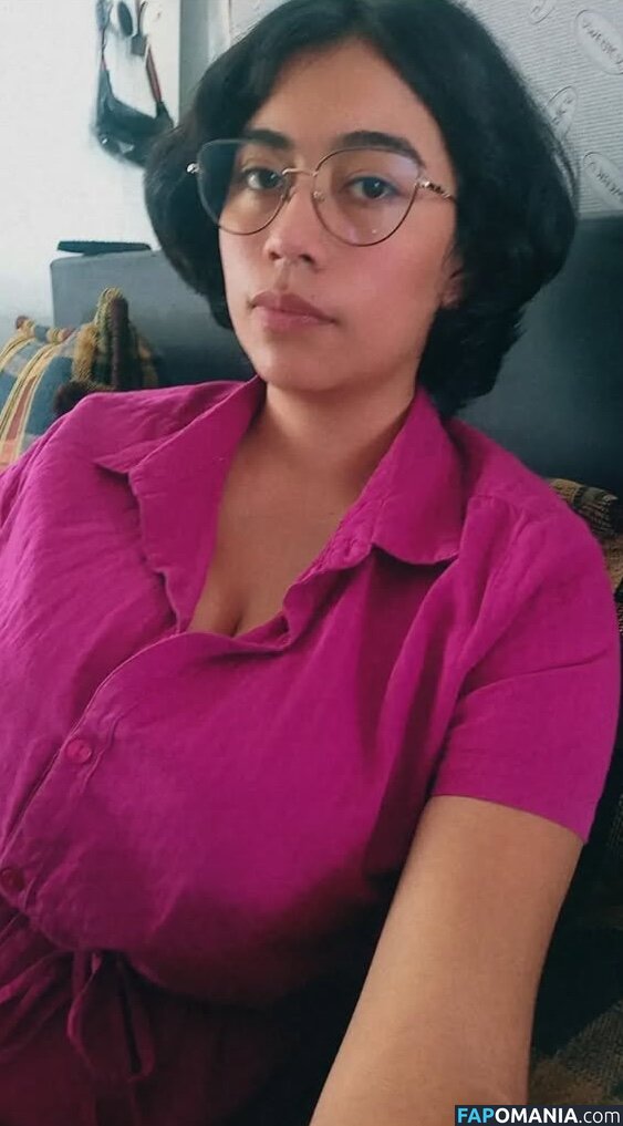 Allisauria / https: Nahý OnlyFans  Uniklá fotka #3