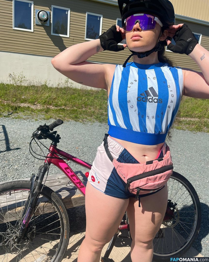 Alyssa Cleversey / lyss.fits Nahý OnlyFans  Uniklá fotka #2