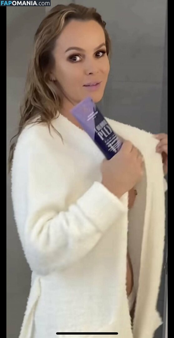 Amanda Holden / noholdenback Nahý OnlyFans  Uniklá fotka #461