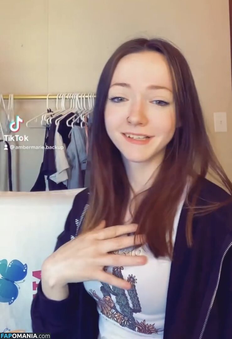 Amber Marie Margaret Nahý OnlyFans  Uniklá fotka #4