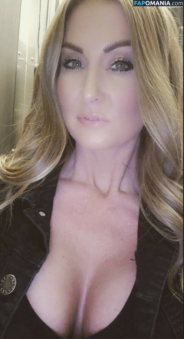 AmberHaines26 / Ambiedawn26 / Cougarfans3333 Nahý OnlyFans  Uniklá fotka #1